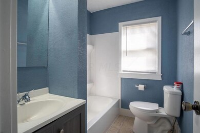 2841E13th-10