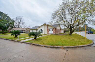 3511 Woodgate St, Houston, TX 77039 - photo 2