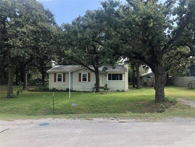 12460 Deeds Ct, Azle, TX 76020 - photo 2