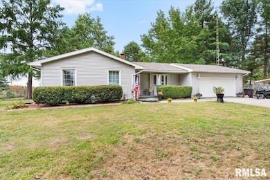 5810 Maxheimer Rd unit 1, Rochester, IL 62563 - photo 2