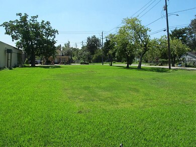 3621 Berkley St, Houston, TX 77087 - photo 7