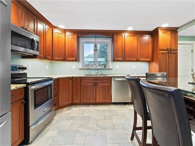 34 Douglas Cir, Greenville, RI 02828 - photo 4