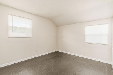 014__R 804 Berkeley Rd 00036