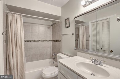 8370 Forrester Blvd unit 477, Springfield, VA 22152 - photo 6