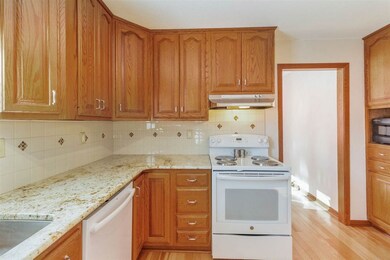 1427 Elmridge Dr, Cedar Falls, IA 50613 - photo 6