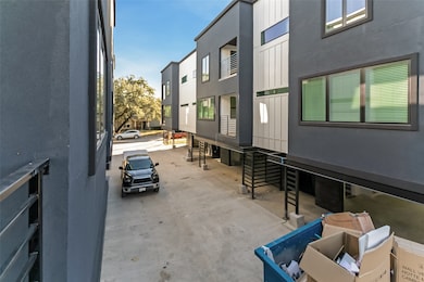 1105 Poindexter St unit B3, Fort Worth, TX 76102 - photo 4