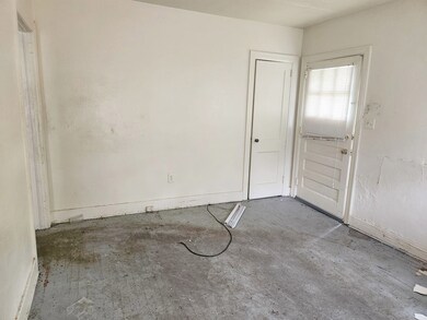 1207 Edgerly Ave, Albany, GA 31707 - photo 4