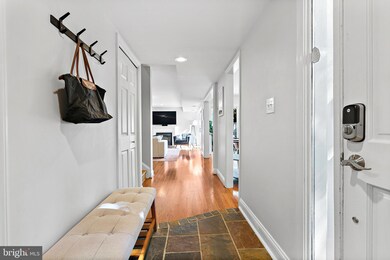 11525 Links Dr, Reston, VA 20190 - photo 4