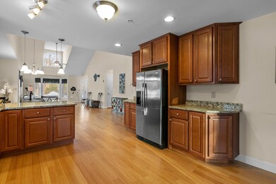 8R Indian Hill Rd, Derry, NH 03038 - photo 3