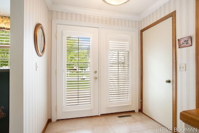 9-web-or-mls-852-claremont-ct