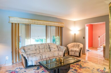 3 Rolling Ct, Kendall Park, NJ 08824 - photo 2