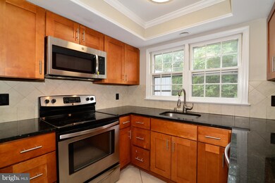 12830 Mill Brook Ct, Woodbridge, VA 22192 - photo 3