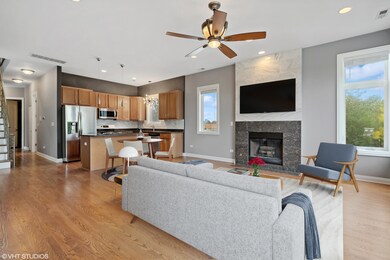 6113 N Richmond St unit 3, Chicago, IL 60659 - photo 7