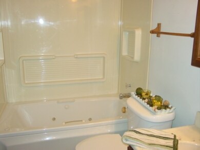 897 Shady Ct, Aurora, IL 60506 - photo 7