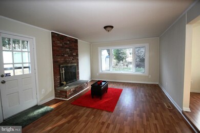12817 Weiss St, Rockville, MD 20853 - photo 4