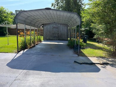 129 S Bullock St, Henderson, NC 27536 - photo 4