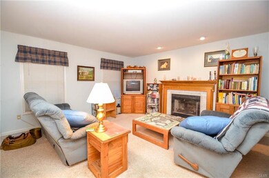 4906 Harvest Ln, Zionsville, PA 18092 - photo 3
