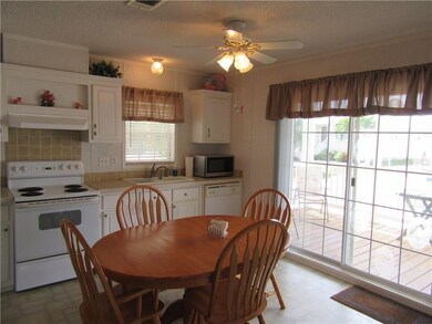 45 Amsterdam Ave unit 54-A, Punta Gorda, FL 33950 - photo 4