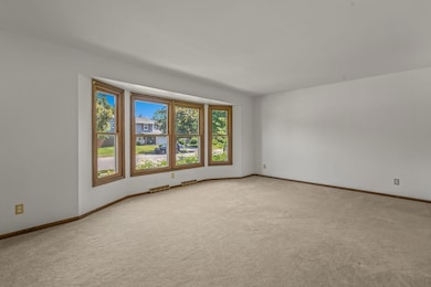 mls_1512 David Ln, Waukesha - HDR-06