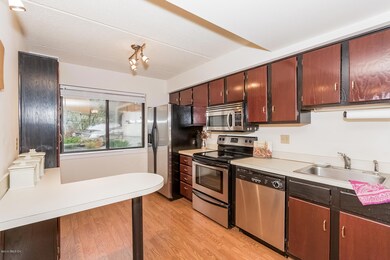 12 Glenville St unit 105, Greenwich, CT 06831 - photo 3