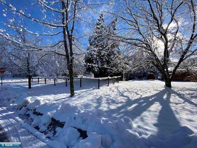 417 7th Ave NW, Chisholm, MN 55719 - photo 3