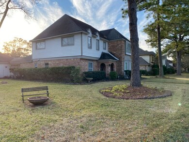 7730 Club Lake Dr, Houston, TX 77095 - photo 2