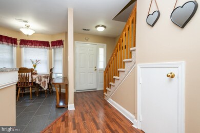 9 Hart Ct, Hightstown, NJ 08520 - photo 2