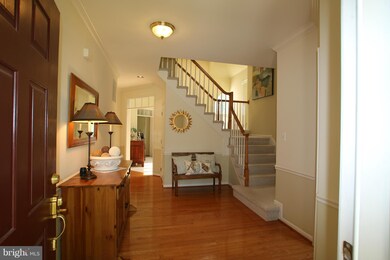 9933 Bickley Ct, Vienna, VA 22181 - photo 2