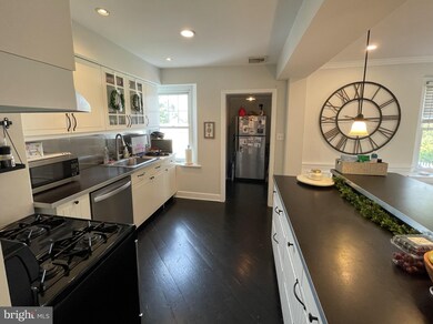 116 Meredith St, Kennett Square, PA 19348 - photo 2