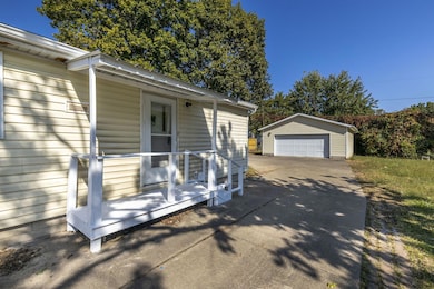 2025-9-11 1538 Frank Rd 004