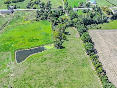 13105 Madison Rd, Middlefield, OH 44062 - photo 3