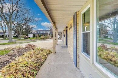 3537 Maple Leaf Dr, Glenview, IL 60026 - photo 5