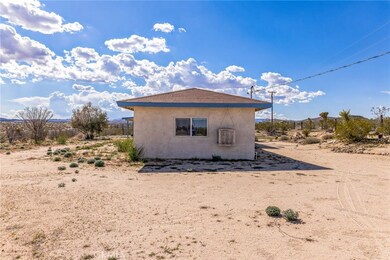 61423 La Crescenta Dr, Joshua Tree, CA 92252 - photo 2