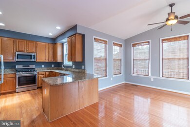 5683 Northton Ct, Woodbridge, VA 22193 - photo 7