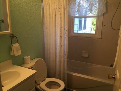 unlisted-address, Newton, IA 50208 - photo 6