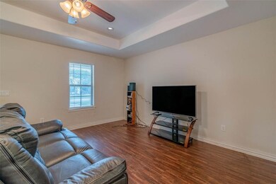 518 W Hull St, Denison, TX 75020 - photo 4