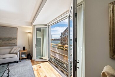 3 Battery Wharf unit 3404, Boston, MA 02109 - photo 2