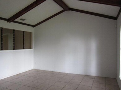 313 N 1st St, Donna, TX 78537 - photo 3