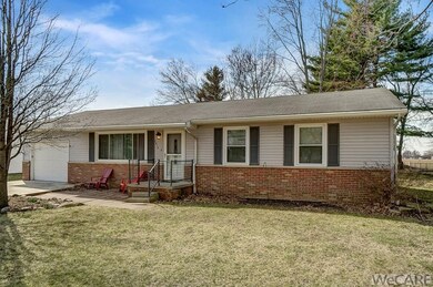 2613 Debbie Dr, Lima, OH 45807 - photo 3