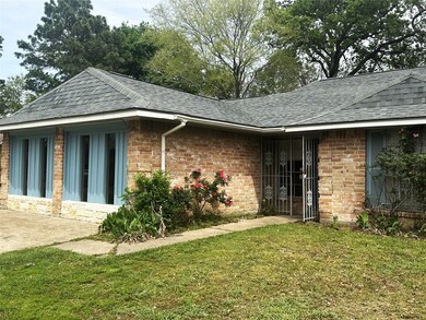 5502 Goldspier St, Houston, TX 77091 - photo 4