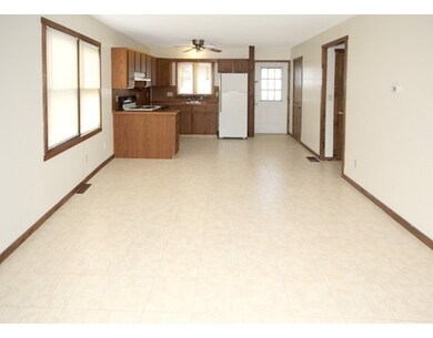 24 Sterling St unit 1, Springfield, MA 01107 - photo 3