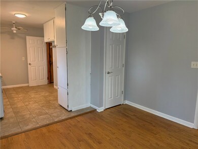 1005 S 3rd St, Effingham, IL 62401 - photo 6