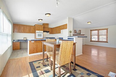 28 Spring Creek St, Pryor, OK 74361 - photo 6