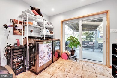 1082 W Leesport Rd, Leesport, PA 19533 - photo 7