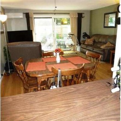 34 Webster Ct unit 34, Amherst, MA 01002 - photo 5