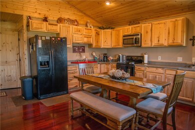 Kitchen/Dining