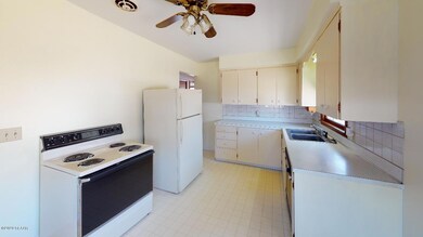 814 S 19th St, Grand Forks, ND 58201 - photo 3