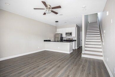 5262 Ella Blvd unit 803A, Houston, TX 77018 - photo 2