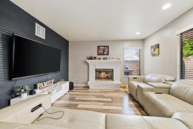 15560 La Entrada Dr, Moreno Valley, CA 92551 - photo 6