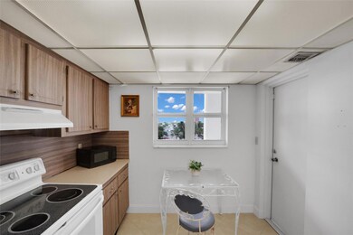 Sea Monarch Condominiums unit 611, Pompano Beach, FL 33062 - photo 7